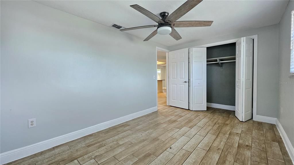 For Rent: $1,750 (2 beds, 1 baths, 806 Square Feet)