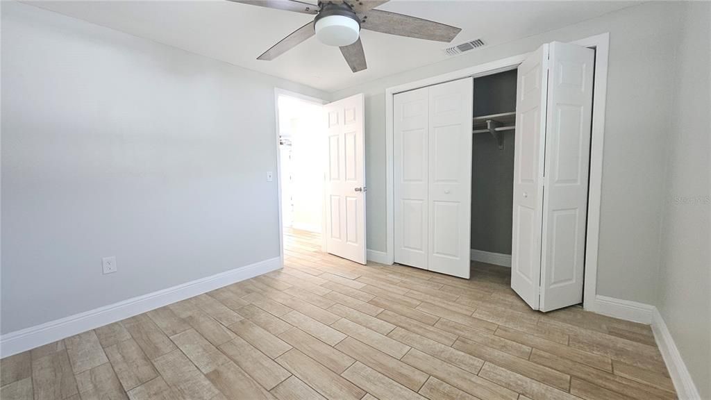 For Rent: $1,750 (2 beds, 1 baths, 806 Square Feet)