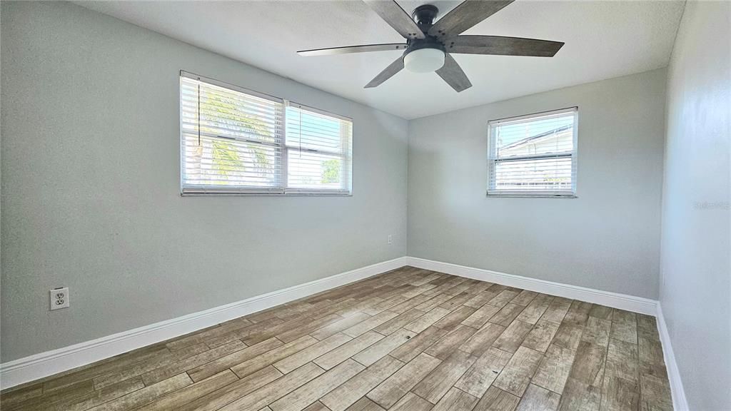 For Rent: $1,750 (2 beds, 1 baths, 806 Square Feet)
