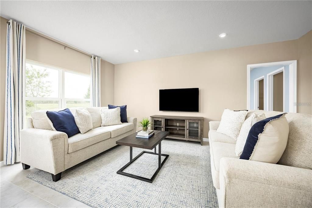 For Rent: $2,275 (4 beds, 2 baths, 1703 Square Feet)