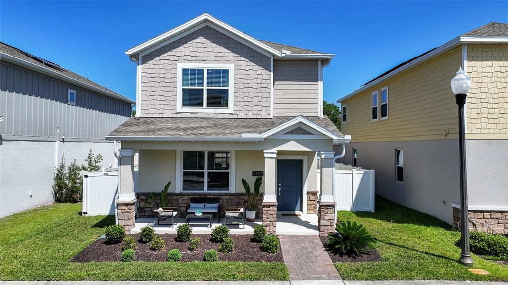 For Rent: $2,950 (3 beds, 2 baths, 1930 Square Feet)