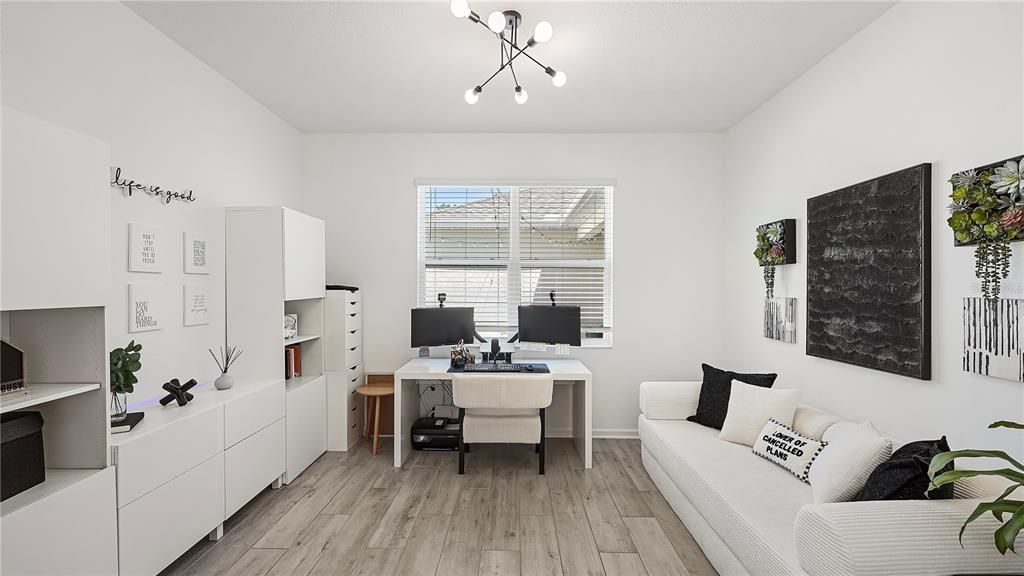 For Rent: $2,950 (3 beds, 2 baths, 1930 Square Feet)