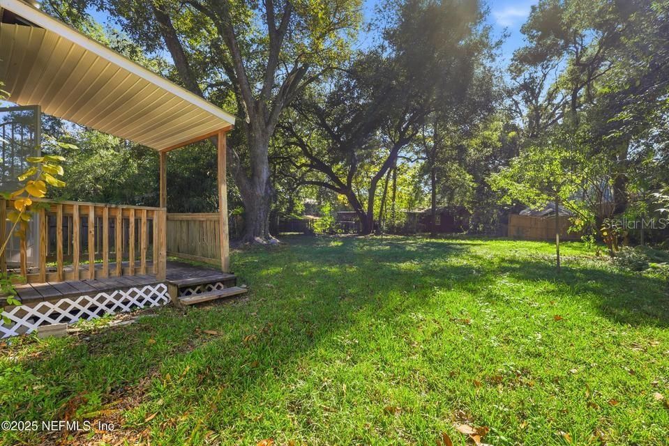 For Sale: $136,500 (3 beds, 1 baths, 937 Square Feet)