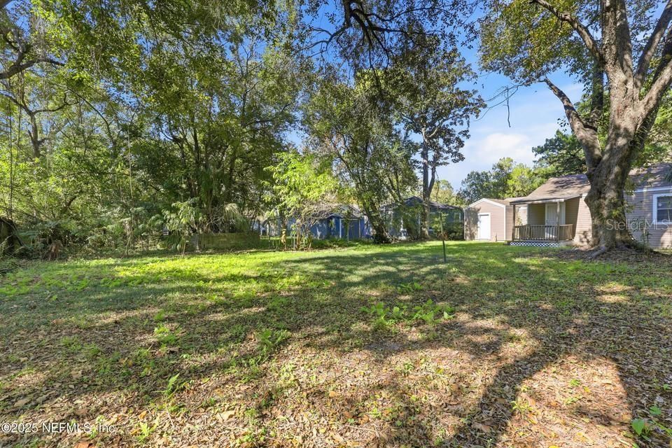 For Sale: $136,500 (3 beds, 1 baths, 937 Square Feet)
