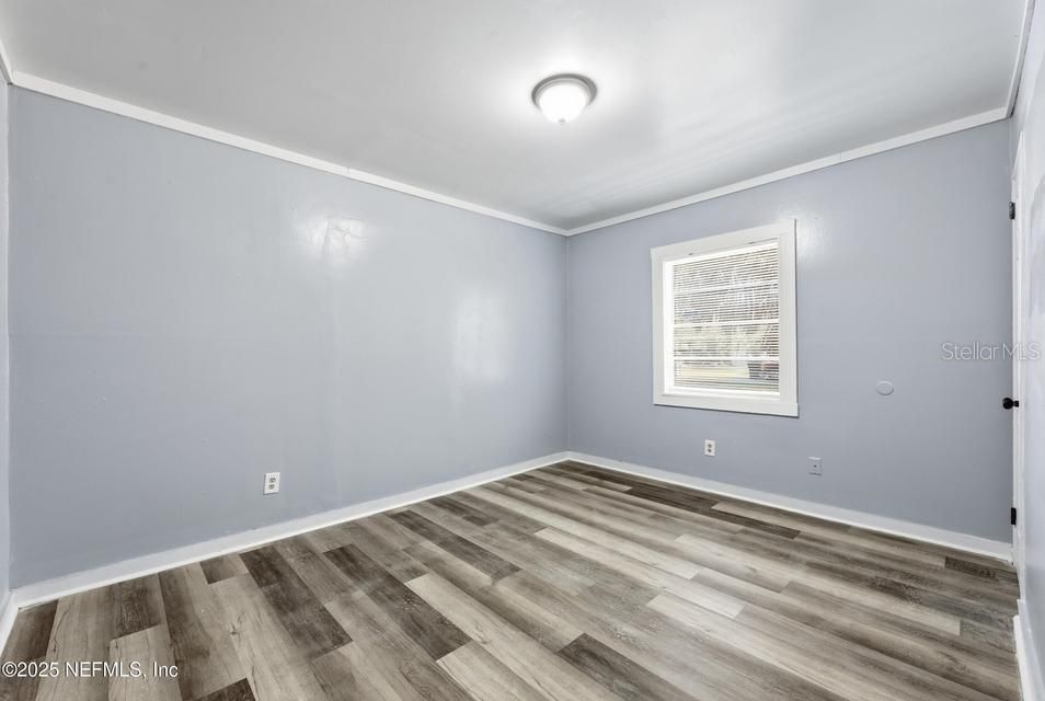 For Sale: $136,500 (3 beds, 1 baths, 937 Square Feet)