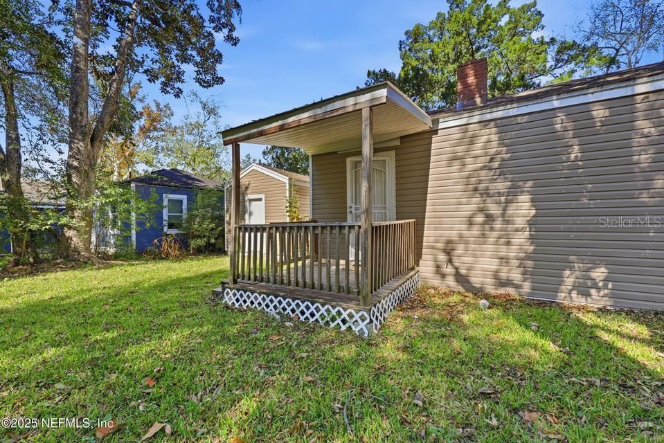For Sale: $136,500 (3 beds, 1 baths, 937 Square Feet)