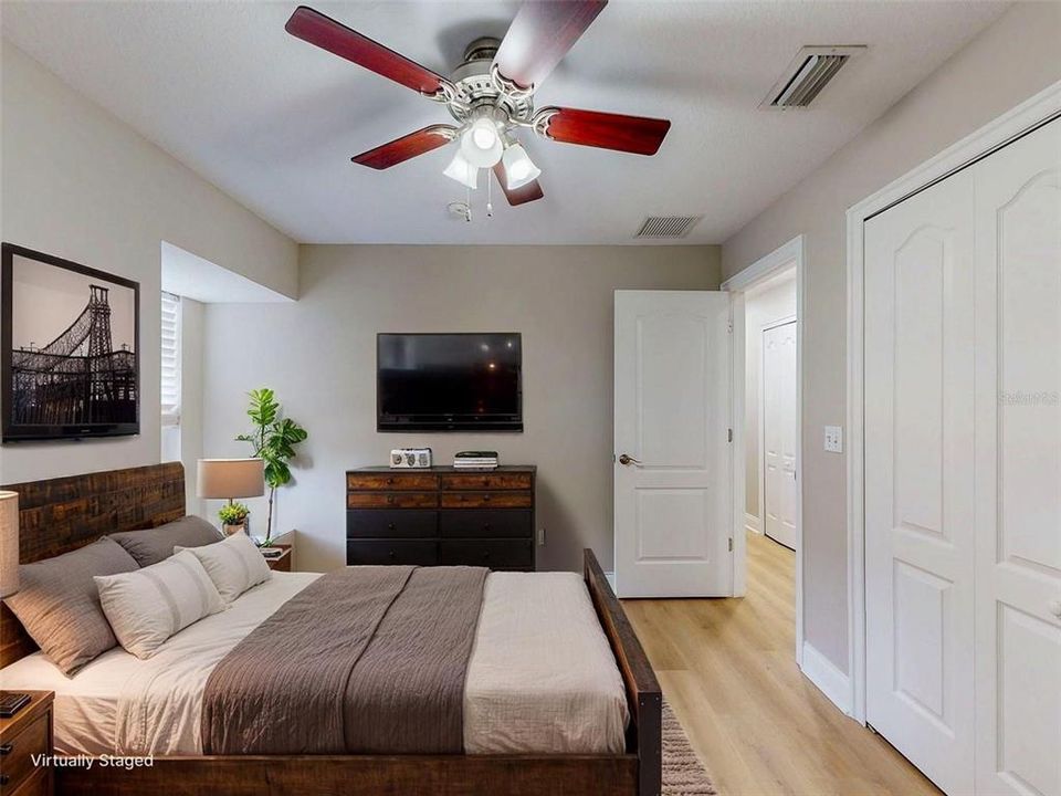 For Sale: $395,000 (3 beds, 2 baths, 1300 Square Feet)