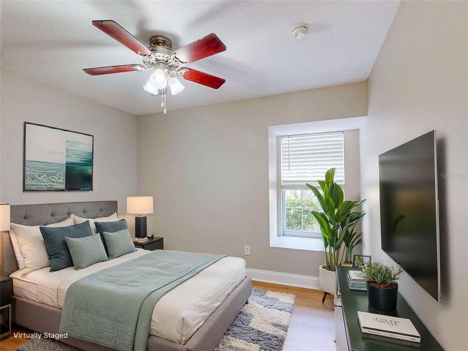 For Sale: $395,000 (3 beds, 2 baths, 1300 Square Feet)