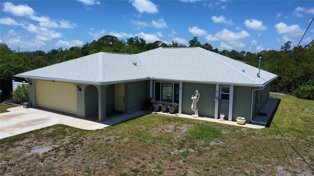 For Sale: $399,900 (3 beds, 2 baths, 1702 Square Feet)