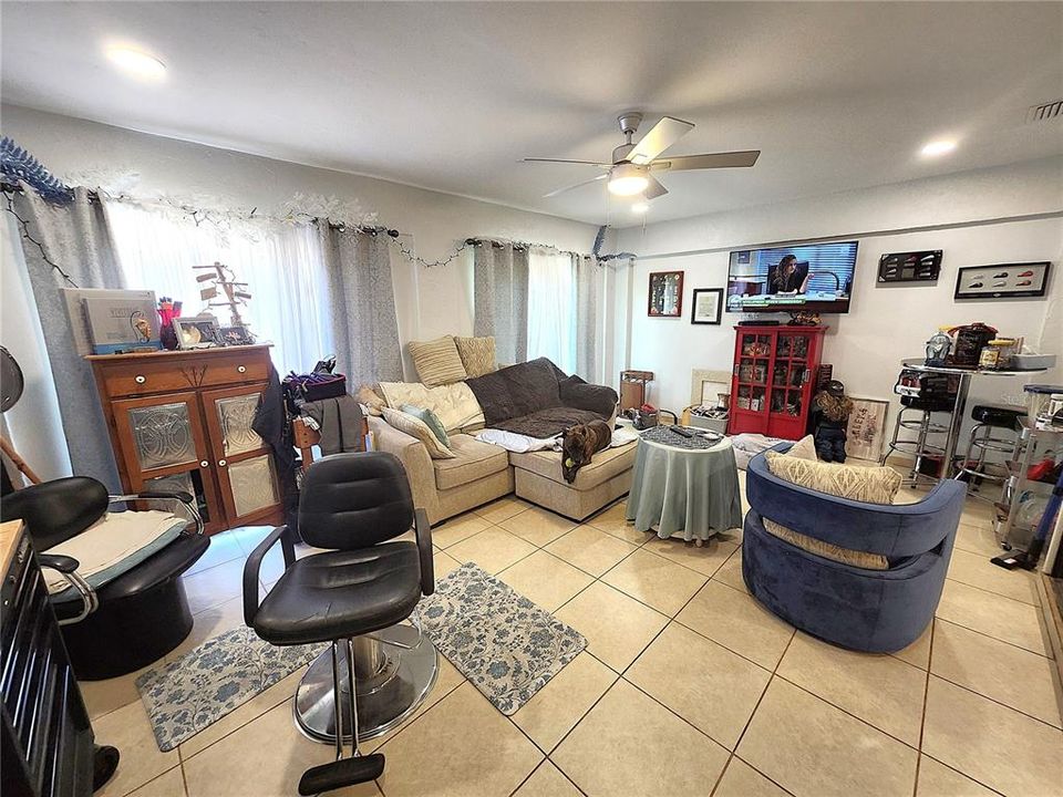 For Sale: $399,900 (3 beds, 2 baths, 1702 Square Feet)