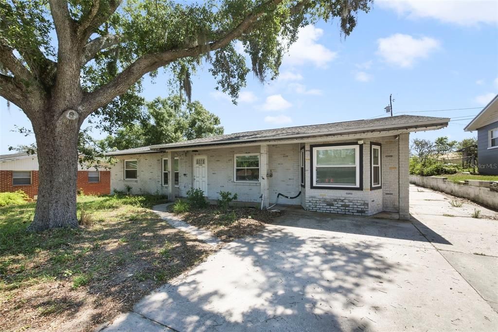 For Sale: $215,000 (4 beds, 2 baths, 1424 Square Feet)