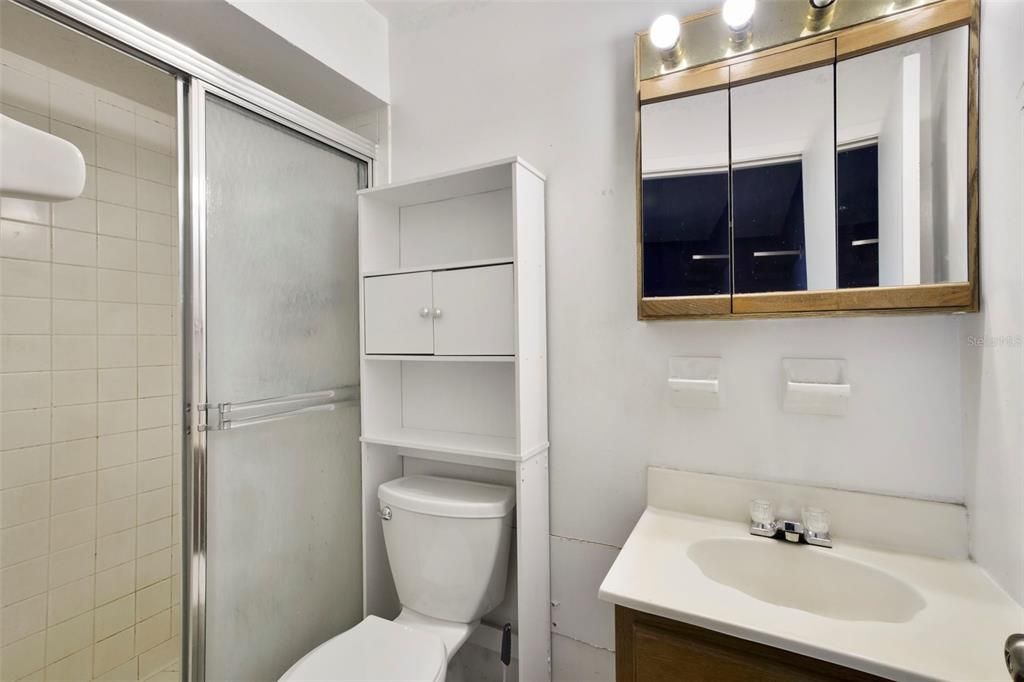 For Sale: $215,000 (4 beds, 2 baths, 1424 Square Feet)
