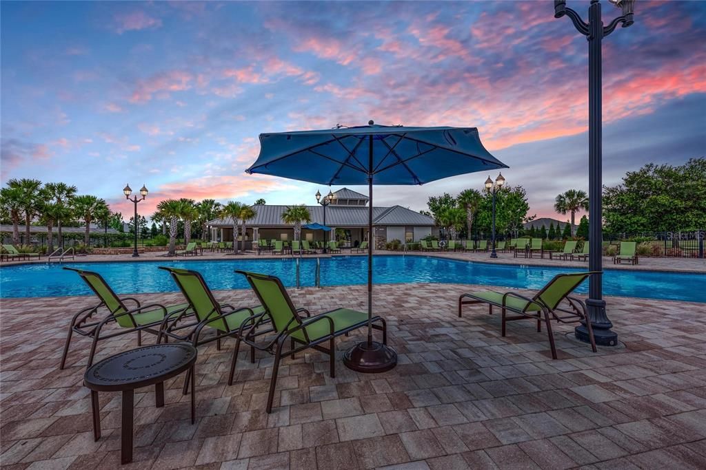 For Sale: $569,000 (4 beds, 2 baths, 2319 Square Feet)