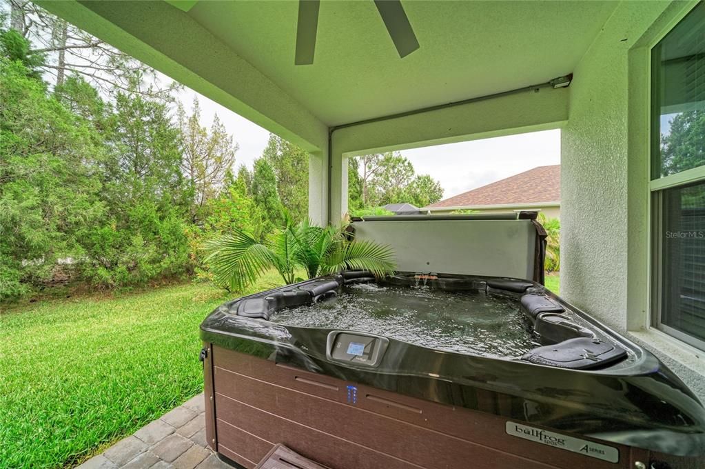 For Sale: $569,000 (4 beds, 2 baths, 2319 Square Feet)