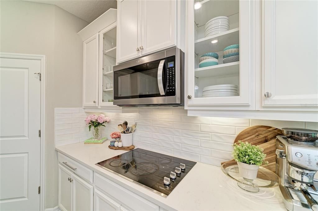 For Sale: $569,000 (4 beds, 2 baths, 2319 Square Feet)
