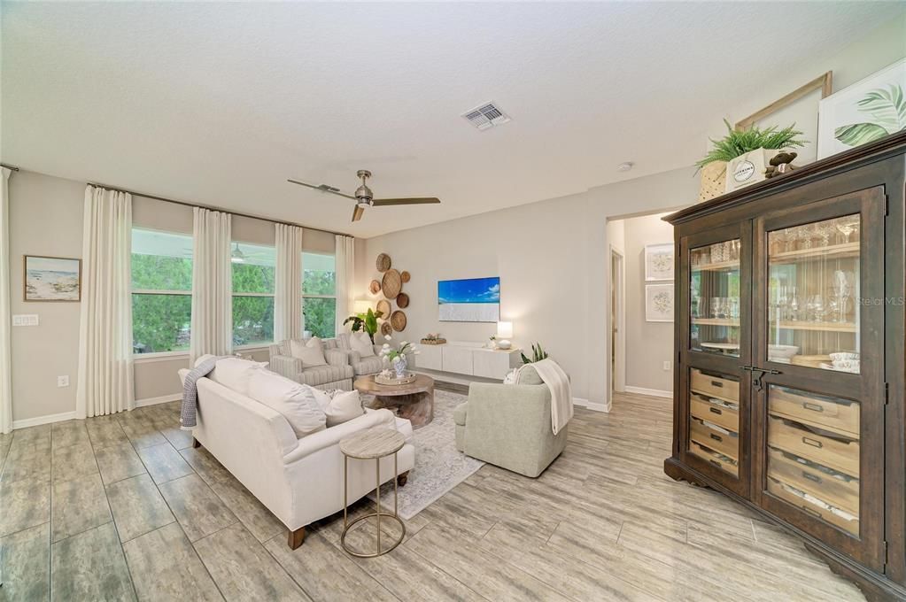 For Sale: $569,000 (4 beds, 2 baths, 2319 Square Feet)