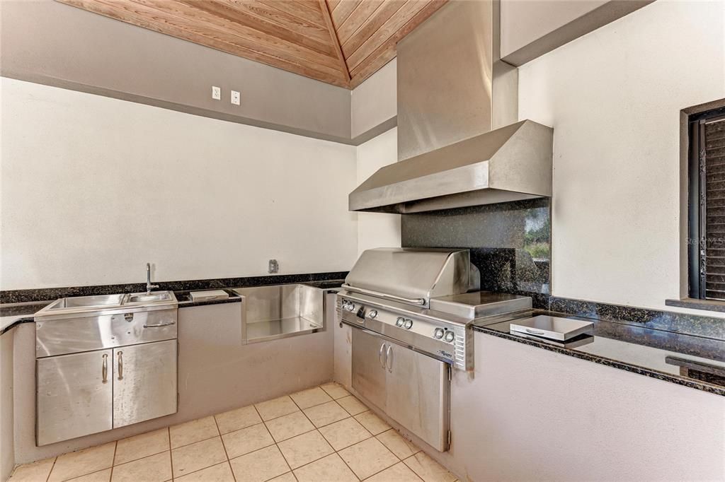 For Sale: $569,000 (4 beds, 2 baths, 2319 Square Feet)