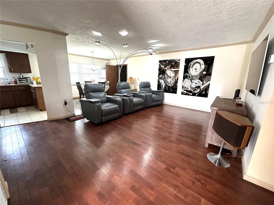 En Venta: $389,500 (3 camas, 2 baños, 1667 Pies cuadrados)
