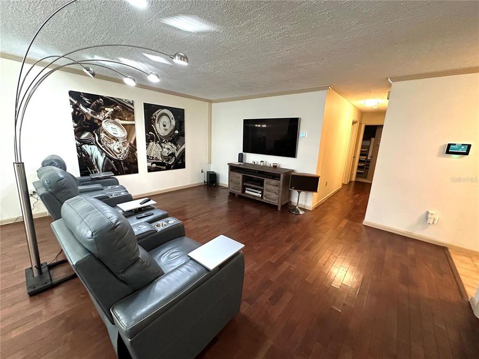 En Venta: $389,500 (3 camas, 2 baños, 1667 Pies cuadrados)