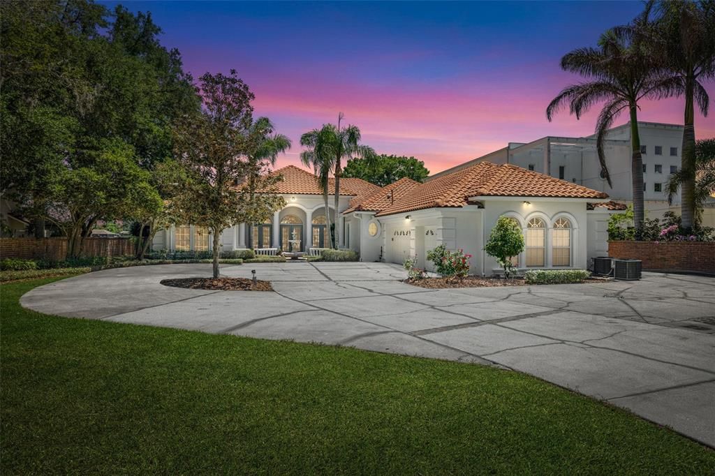Active With Contract: $2,000,000 (4 beds, 3 baths, 4127 Square Feet)