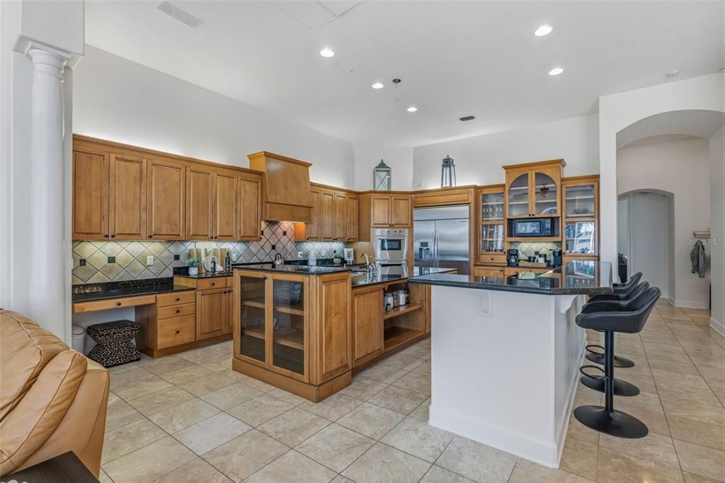 Active With Contract: $2,000,000 (4 beds, 3 baths, 4127 Square Feet)