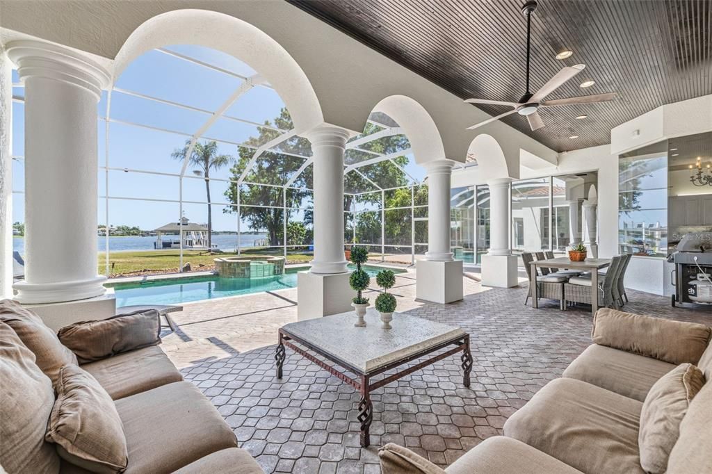 Active With Contract: $2,000,000 (4 beds, 3 baths, 4127 Square Feet)