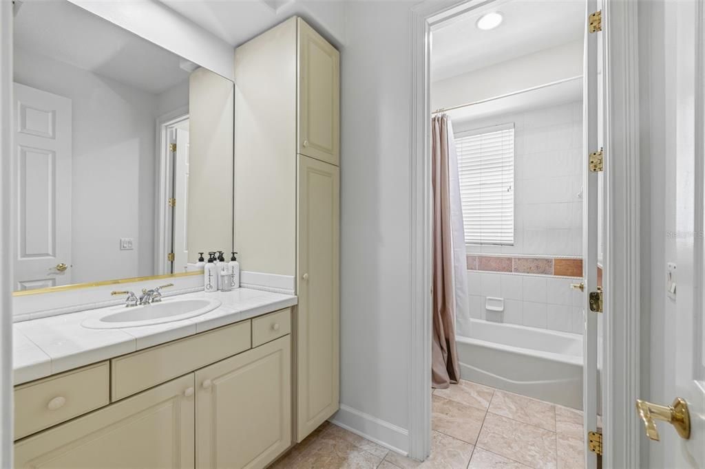 Active With Contract: $2,000,000 (4 beds, 3 baths, 4127 Square Feet)