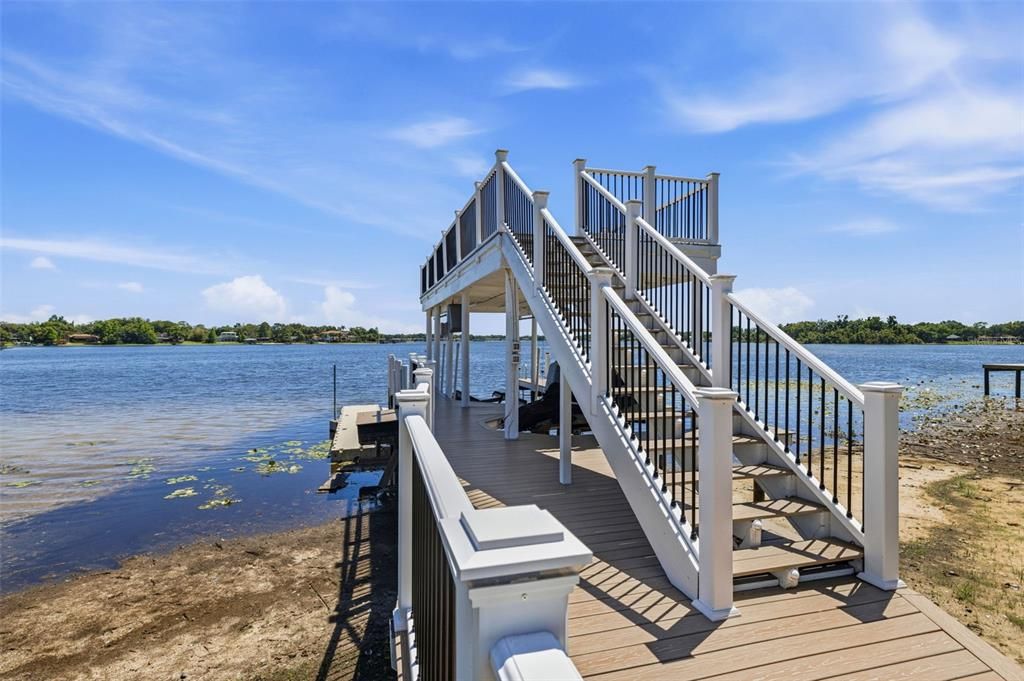 Active With Contract: $2,000,000 (4 beds, 3 baths, 4127 Square Feet)