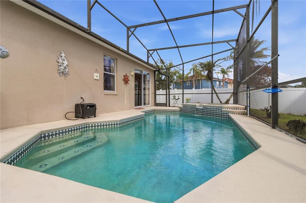 Active With Contract: $445,000 (4 beds, 2 baths, 1952 Square Feet)