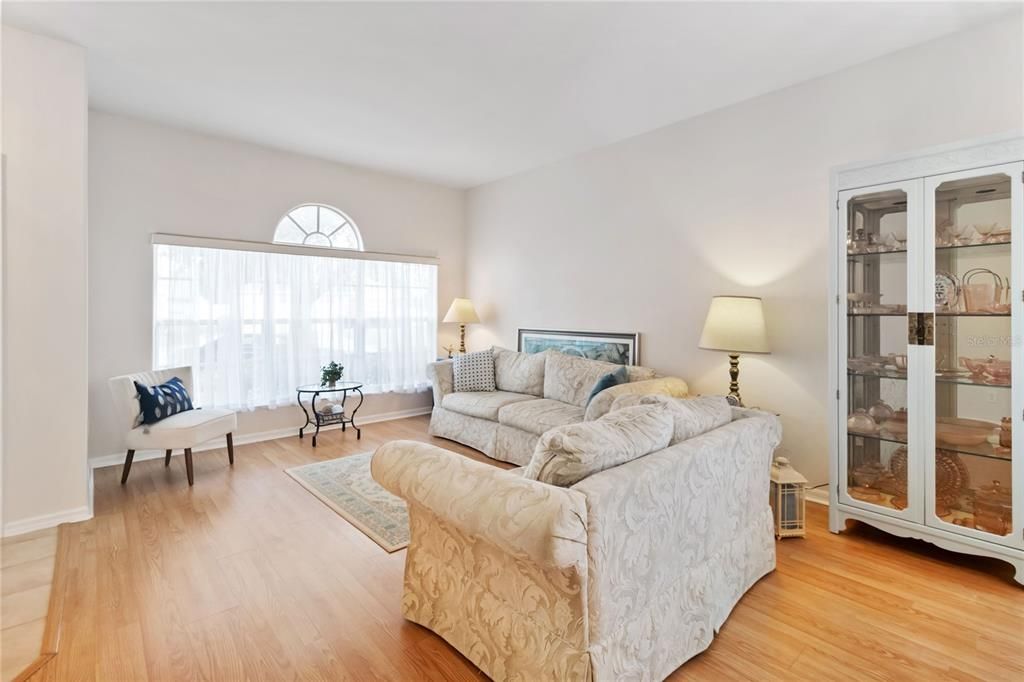 Active With Contract: $445,000 (4 beds, 2 baths, 1952 Square Feet)