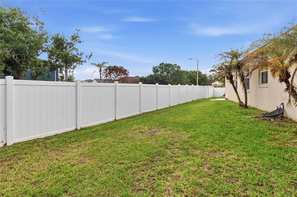 Active With Contract: $445,000 (4 beds, 2 baths, 1952 Square Feet)