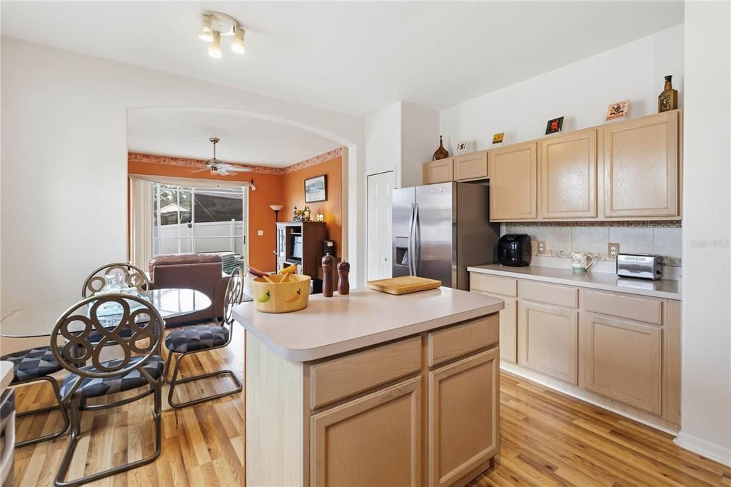 Active With Contract: $445,000 (4 beds, 2 baths, 1952 Square Feet)
