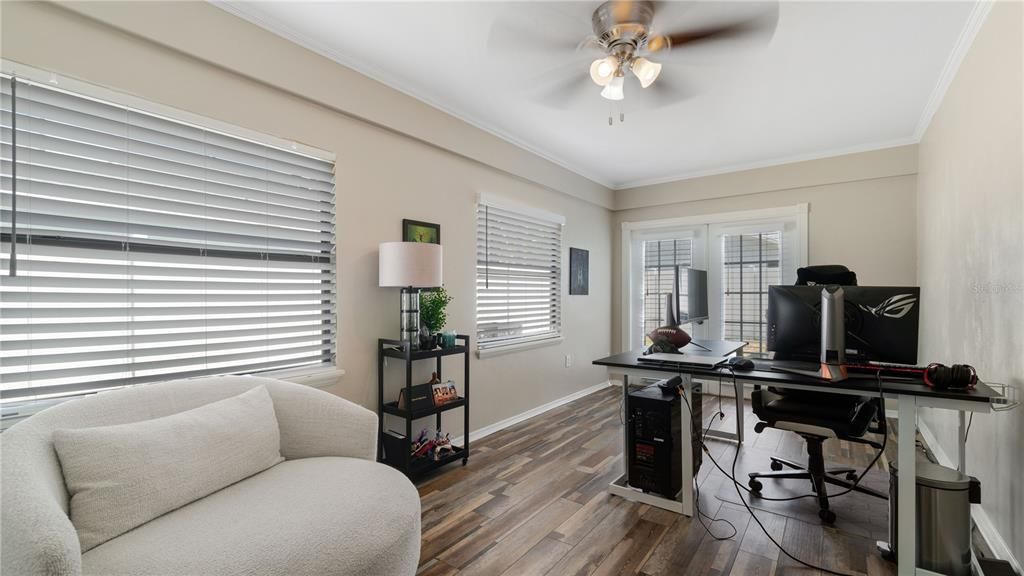 For Sale: $379,900 (3 beds, 3 baths, 2079 Square Feet)