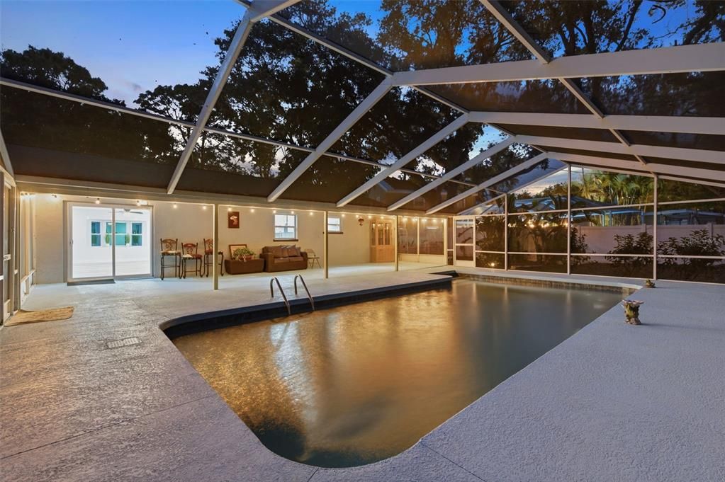 En Venta: $615,000 (5 camas, 3 baños, 2284 Pies cuadrados)
