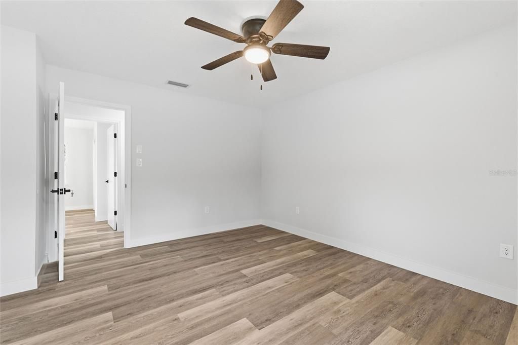 En Venta: $615,000 (5 camas, 3 baños, 2284 Pies cuadrados)