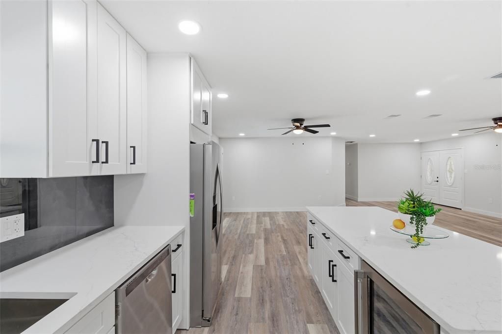 En Venta: $615,000 (5 camas, 3 baños, 2284 Pies cuadrados)