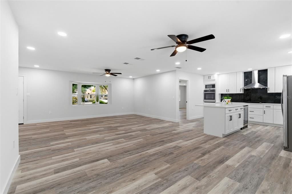 En Venta: $615,000 (5 camas, 3 baños, 2284 Pies cuadrados)