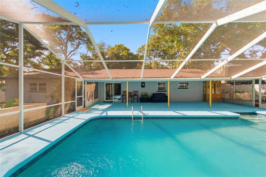 En Venta: $615,000 (5 camas, 3 baños, 2284 Pies cuadrados)