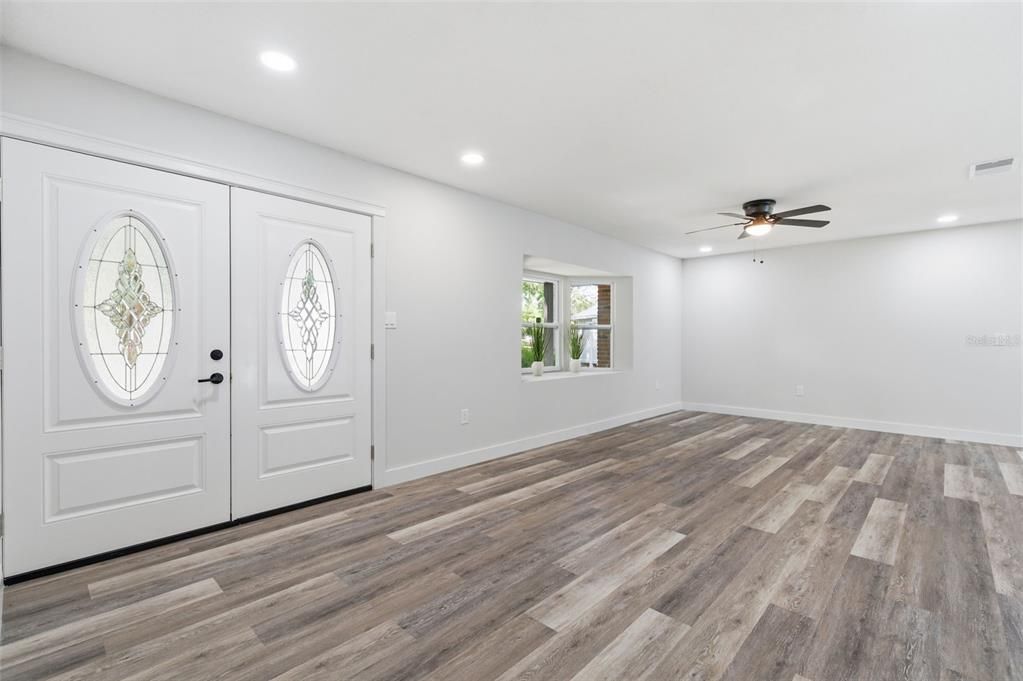 En Venta: $615,000 (5 camas, 3 baños, 2284 Pies cuadrados)