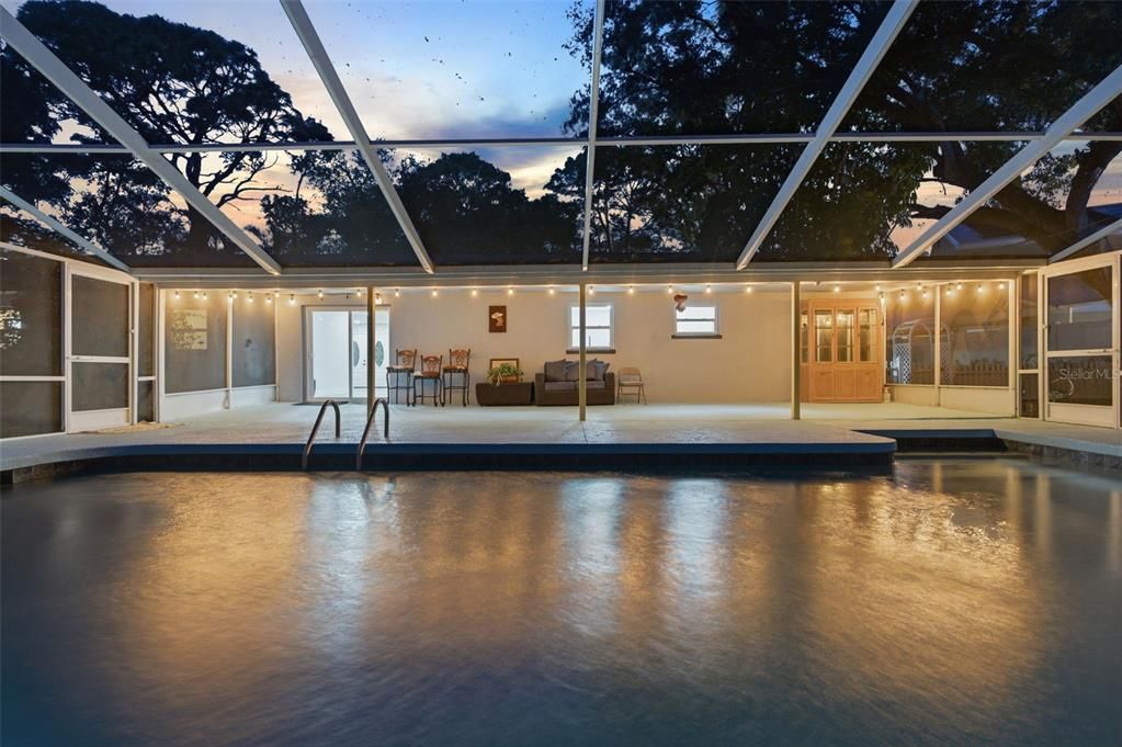 En Venta: $615,000 (5 camas, 3 baños, 2284 Pies cuadrados)