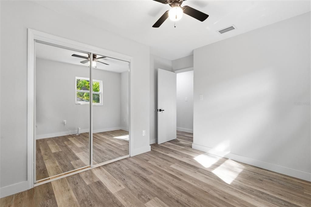 En Venta: $615,000 (5 camas, 3 baños, 2284 Pies cuadrados)