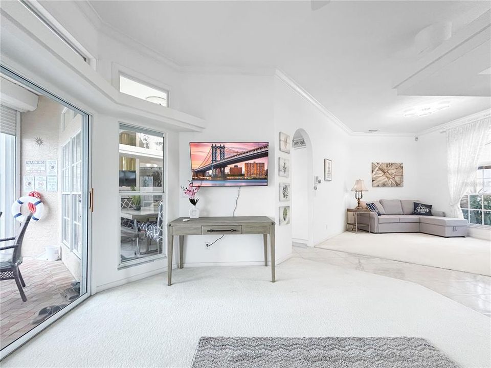 Activo con contrato: $688,000 (3 camas, 3 baños, 2332 Pies cuadrados)