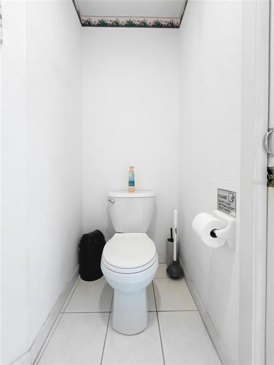 Activo con contrato: $688,000 (3 camas, 3 baños, 2332 Pies cuadrados)
