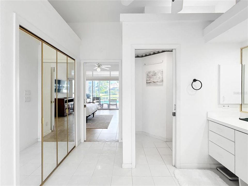 Activo con contrato: $688,000 (3 camas, 3 baños, 2332 Pies cuadrados)