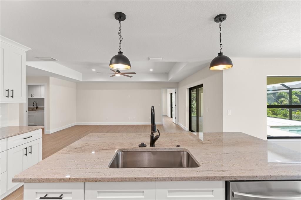 Active With Contract: $455,000 (3 beds, 2 baths, 1752 Square Feet)