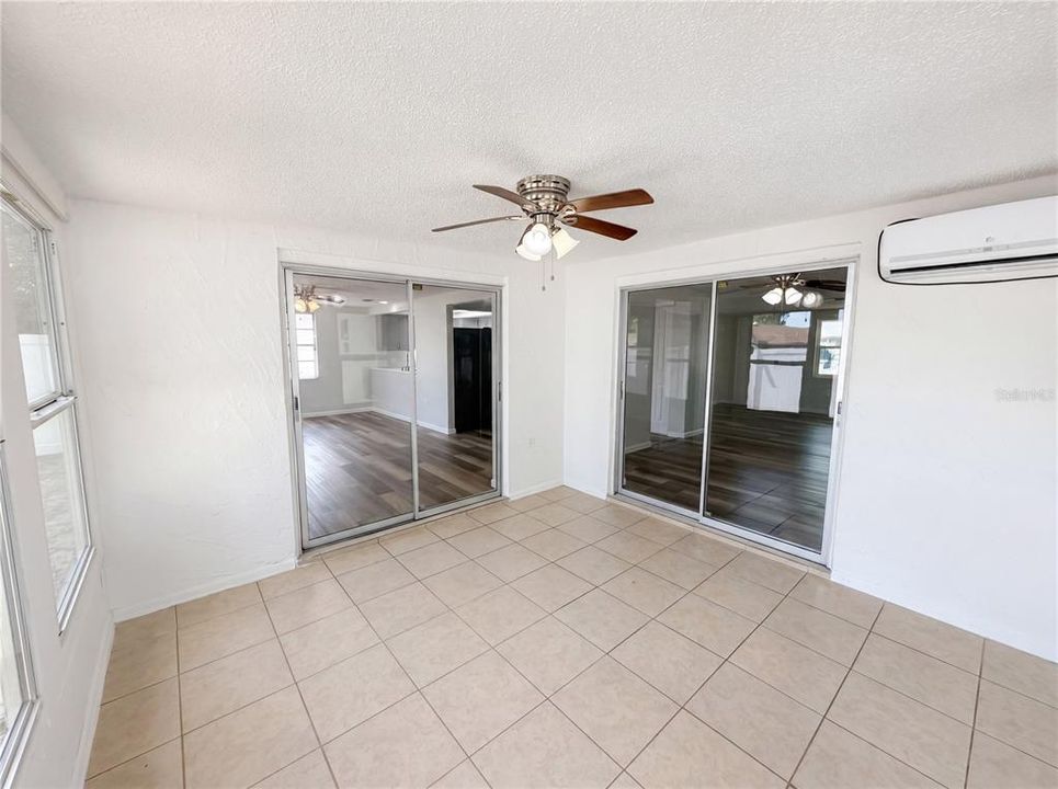 Activo con contrato: $245,000 (2 camas, 2 baños, 1310 Pies cuadrados)