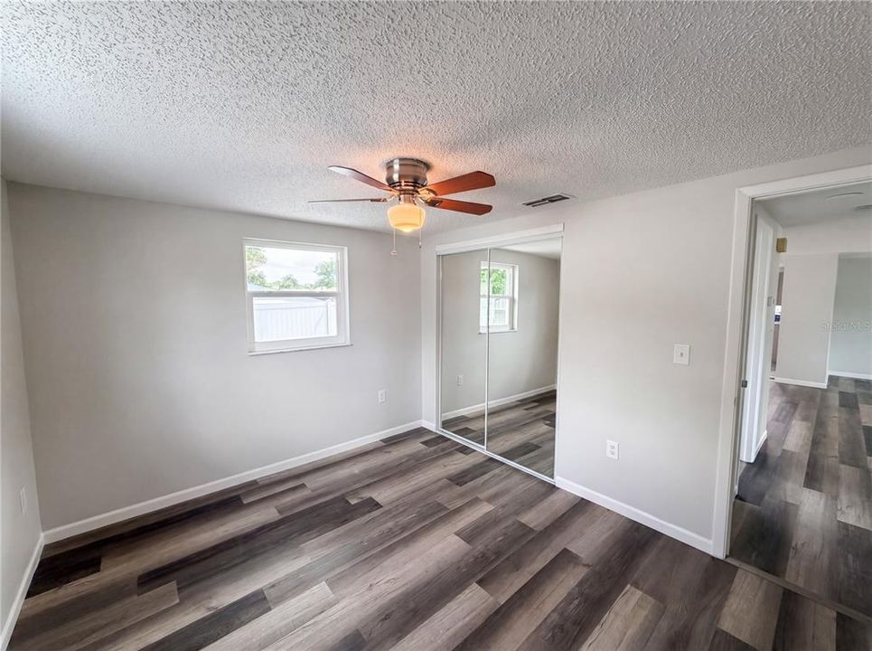 Activo con contrato: $245,000 (2 camas, 2 baños, 1310 Pies cuadrados)