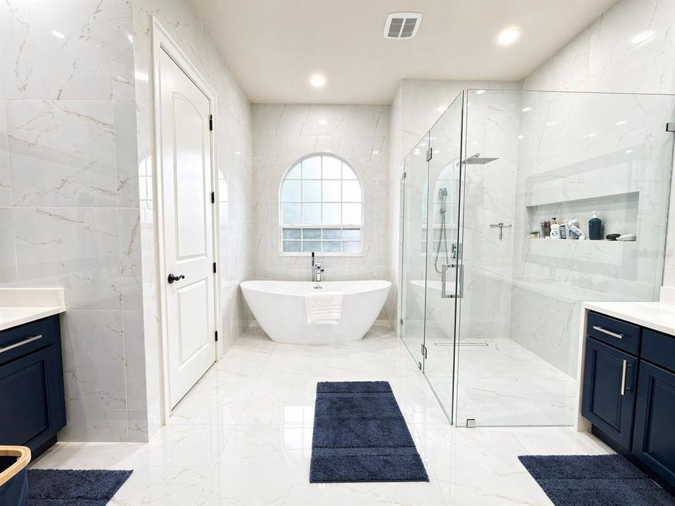 Active With Contract: $1,650,000 (5 beds, 5 baths, 4329 Square Feet)