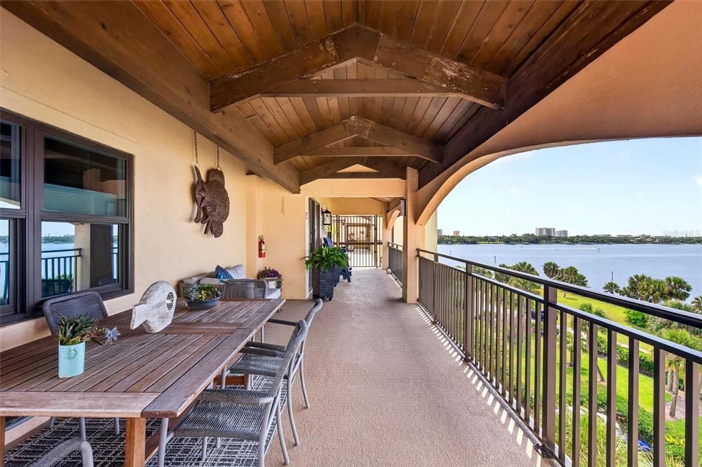 For Sale: $1,350,000 (3 beds, 3 baths, 2822 Square Feet)