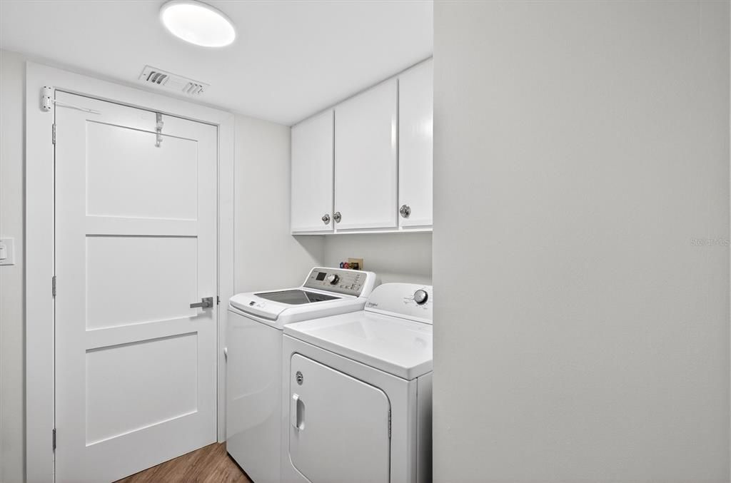 For Sale: $1,350,000 (3 beds, 3 baths, 2822 Square Feet)